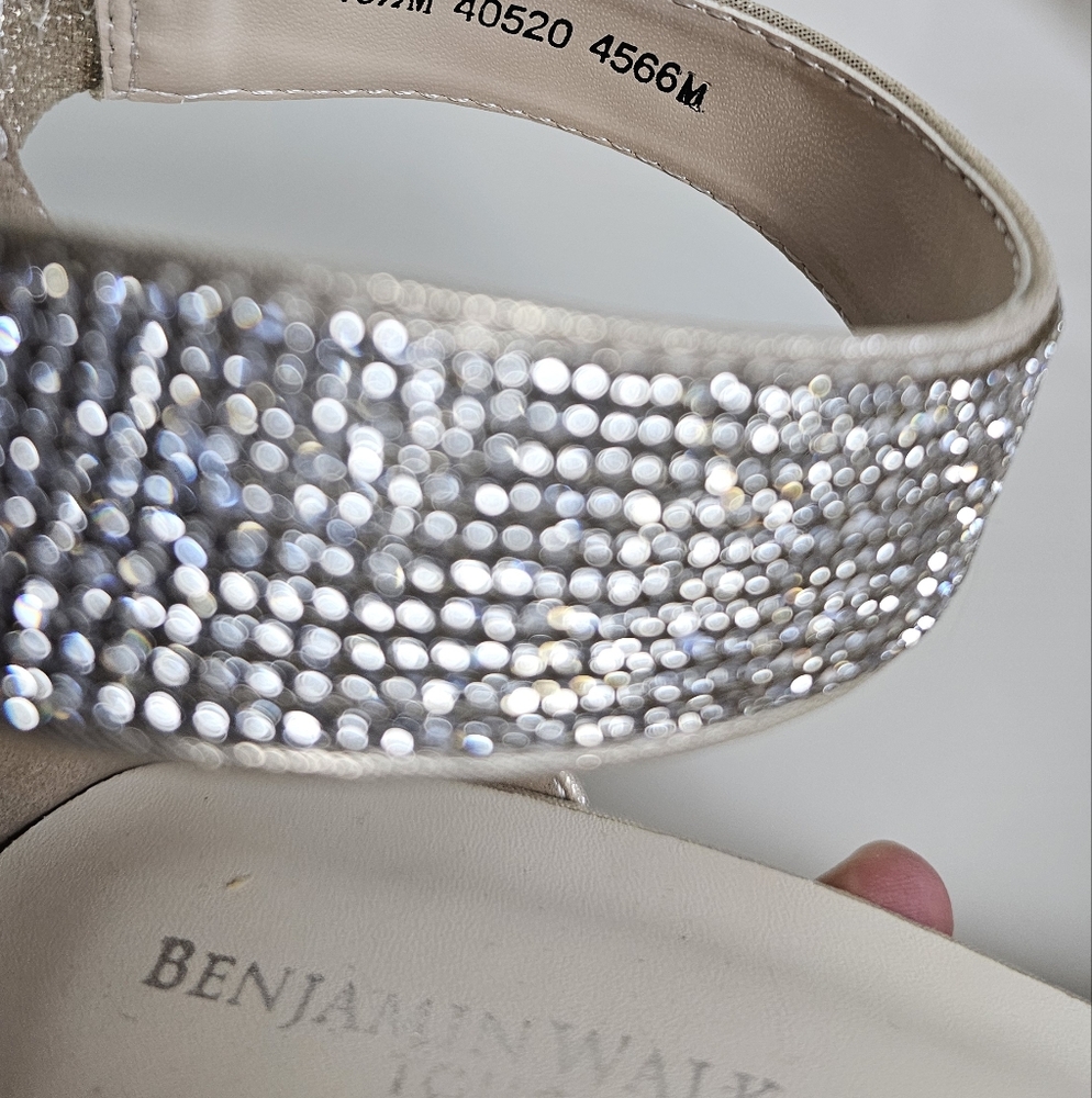 Benjamin Walk Elegant Gold Heeled Sandals Size 10.5 - Picture 7 of 12